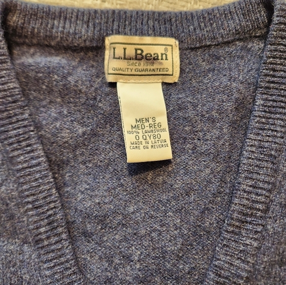 Men's Dark Blue LL Bean Lambswool Sweater Vest Size Med Reg - Picture 4 of 8